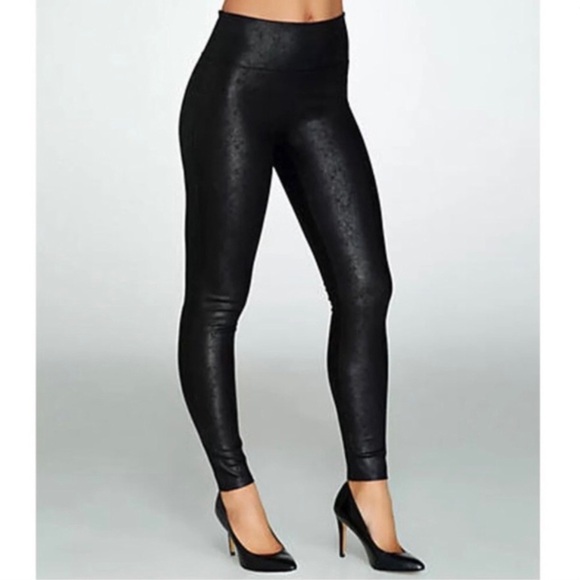 Assets SPANX Faux Leather Structured Shine Leggings - Picture 1 of 7